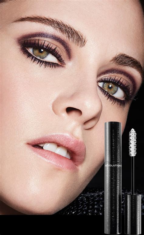 revolution de chanel mascara